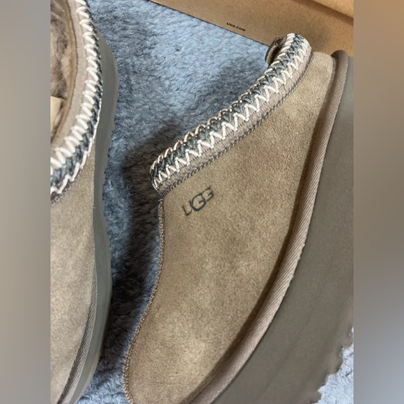 🌷🌷[1122553-HCK] UGG Women's Tazz Hickory NEW - Picture 6 of 6